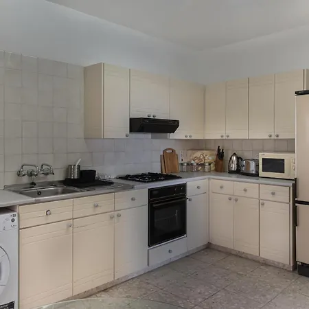 Phaedrus Living Seaview Phinikoudes Flat