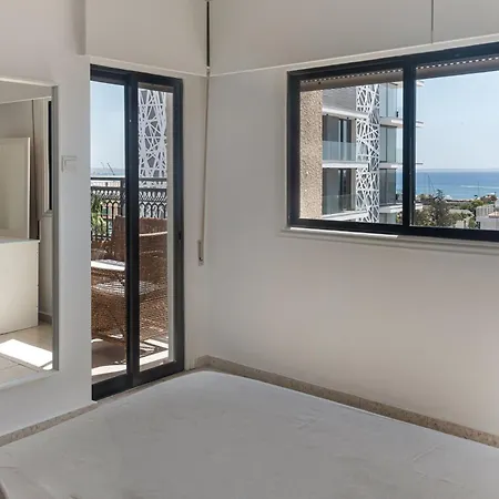 Phaedrus Living Seaview Phinikoudes Flat Apartment Larnaca