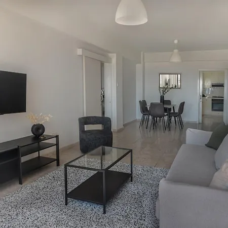 Apartment Phaedrus Living Seaview Phinikoudes Flat Larnaca